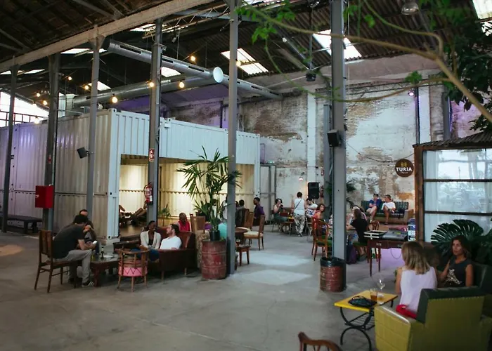 Cool Loft Malvarrosa شقة *